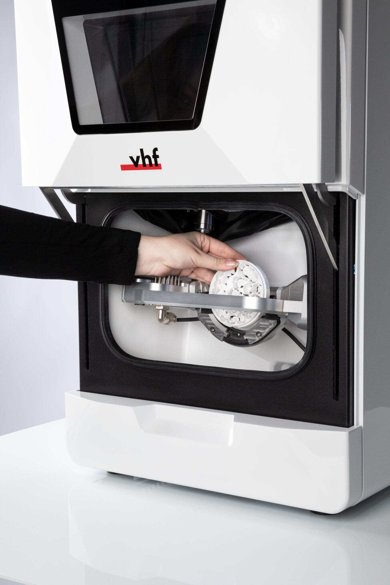 Image showing vhf dental mill E5 with disc loading